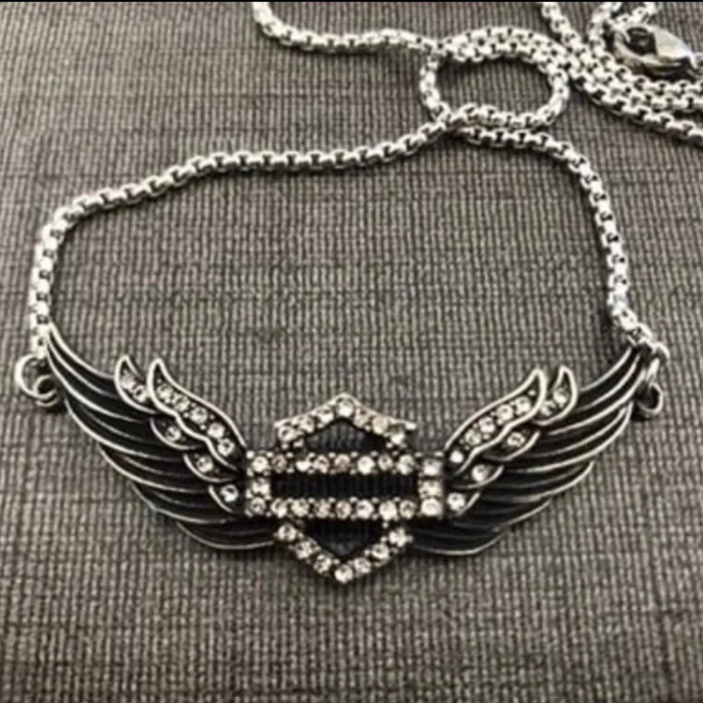 Wing Bracelet and Necklace Set - Picture 3 of 3